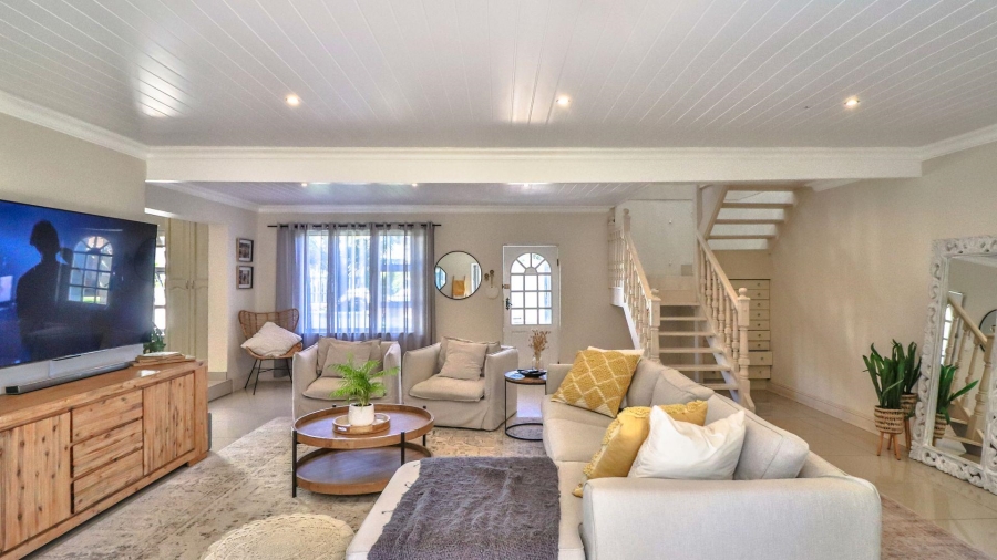 6 Bedroom Property for Sale in Heiderand Western Cape
